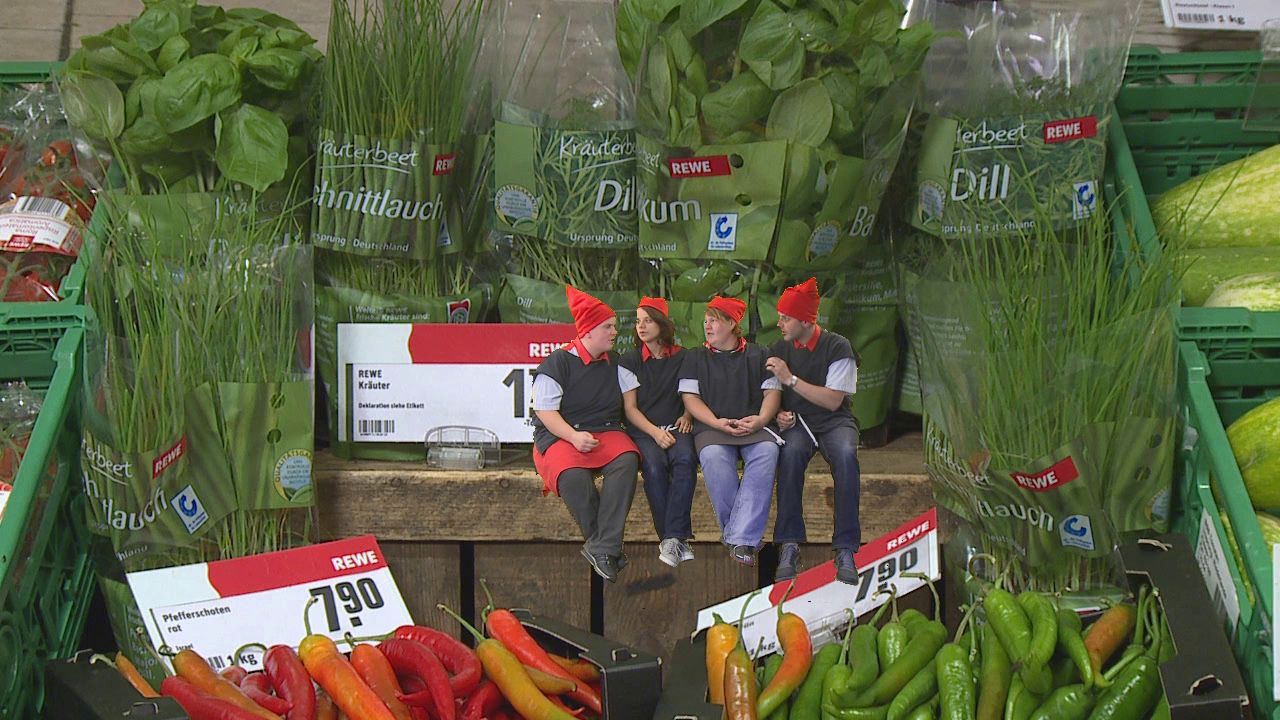 Standbild aus einem Eventvideo für die REWE